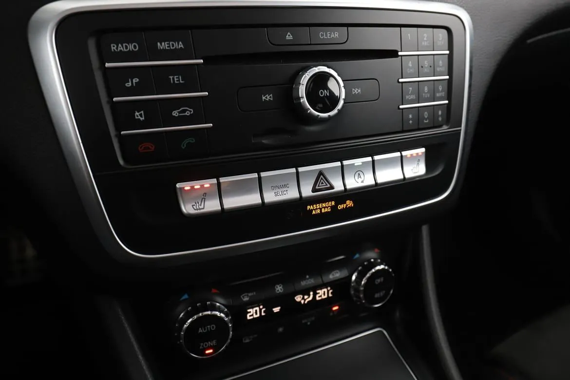 Vehicle image 34