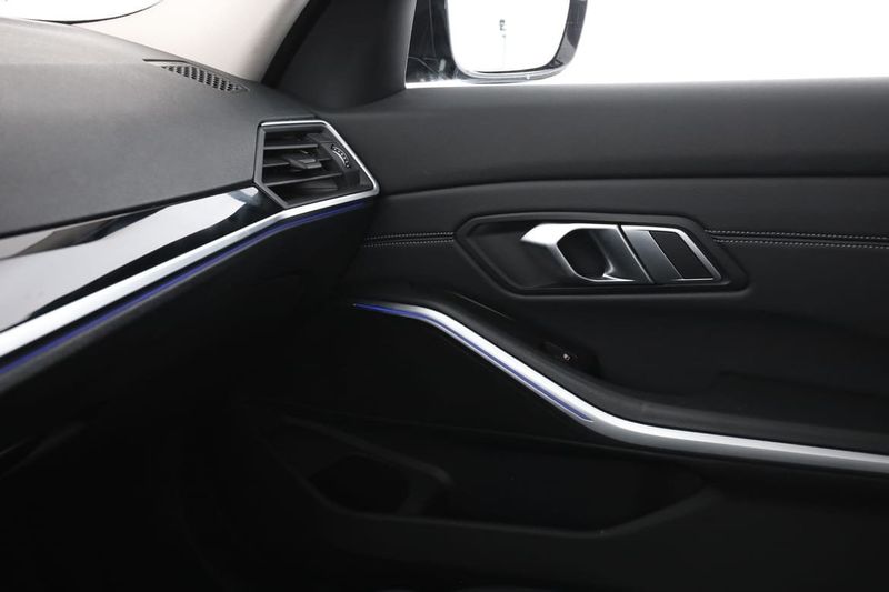 BMW 320 bild 31