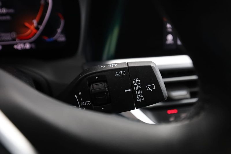 BMW 320 bild 34