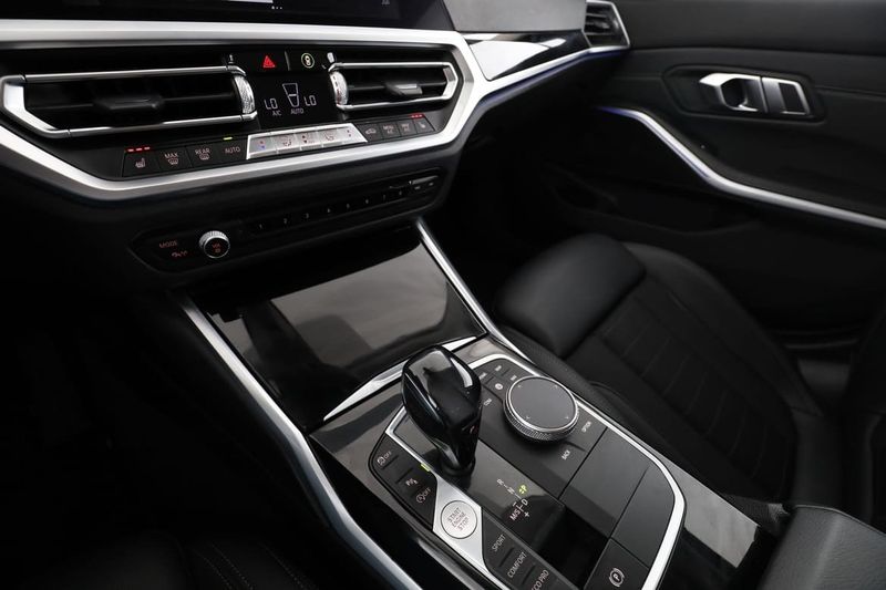 BMW 320 bild 24