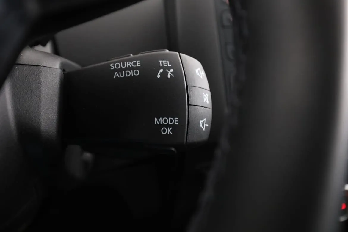 Vehicle image 27