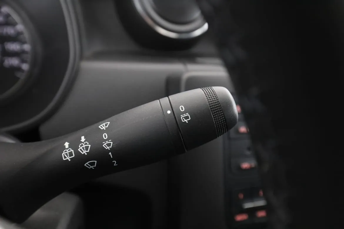 Vehicle image 28