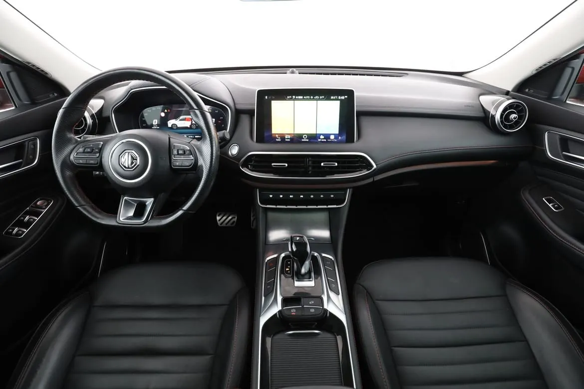 Vehicle image 12