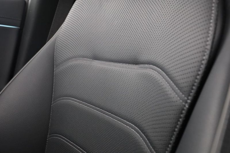 Mercedes E300 bild 37