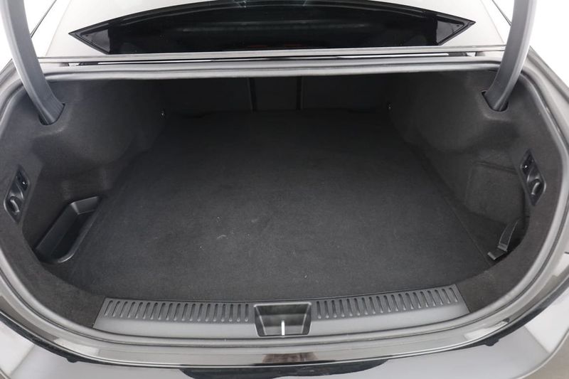 Mercedes E300 bild 18