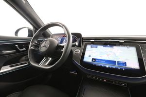 Mercedes E300 bild 14