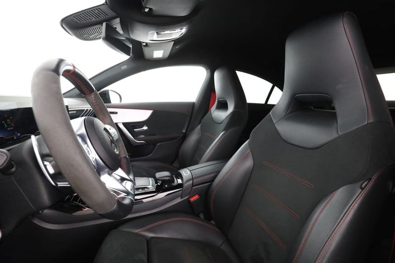 Mercedes CLA45 AMG bild 11