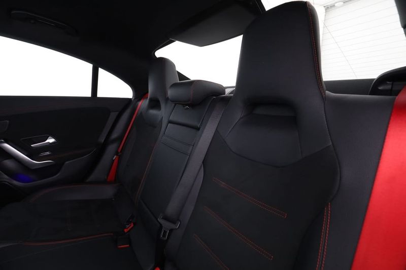 Mercedes CLA45 AMG bild 15