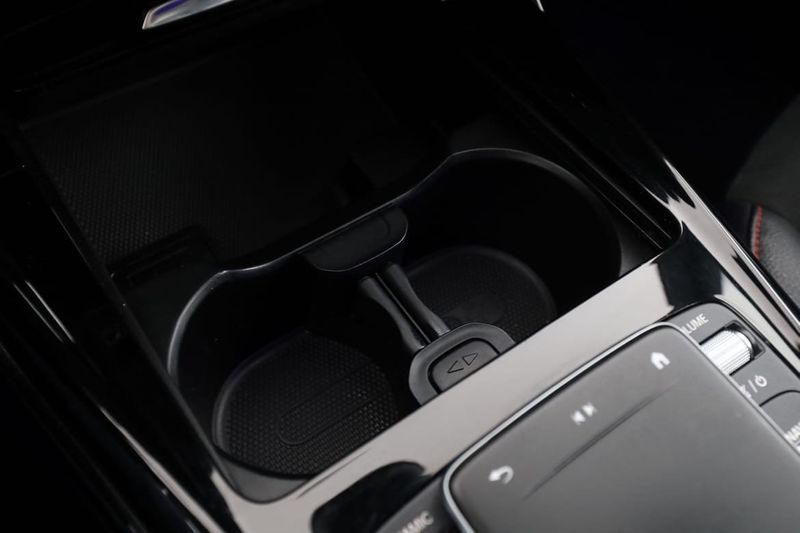 Mercedes CLA45 AMG bild 27
