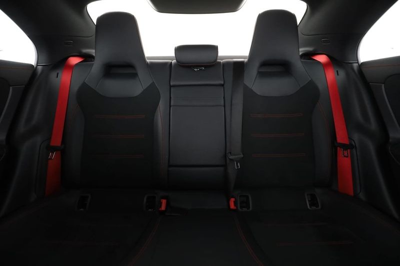 Mercedes CLA45 AMG bild 16
