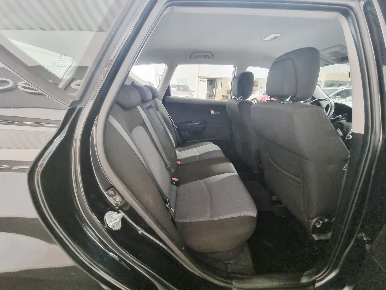 Vehicle image 18