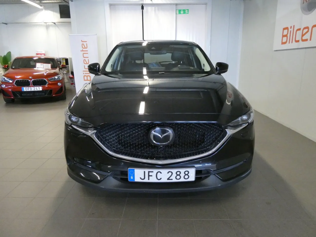 Vehicle image 7
