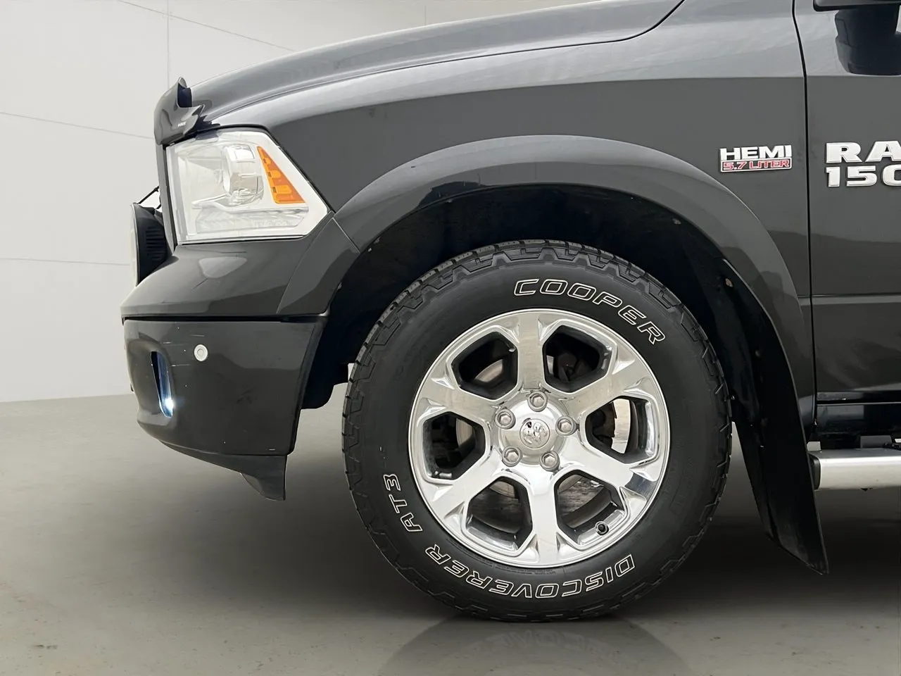 Vehicle image 30