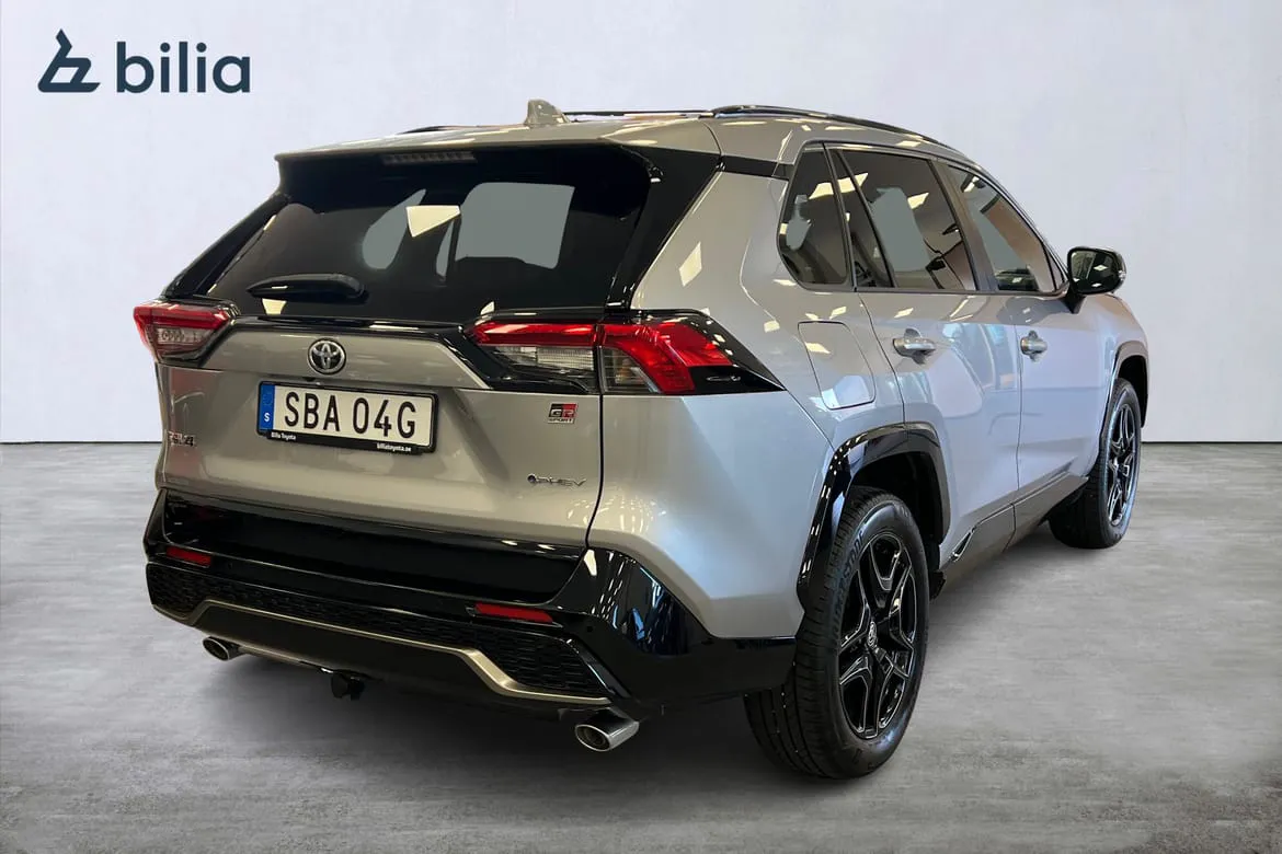 Vehicle image 18