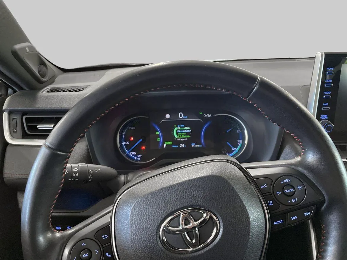 Vehicle image 14