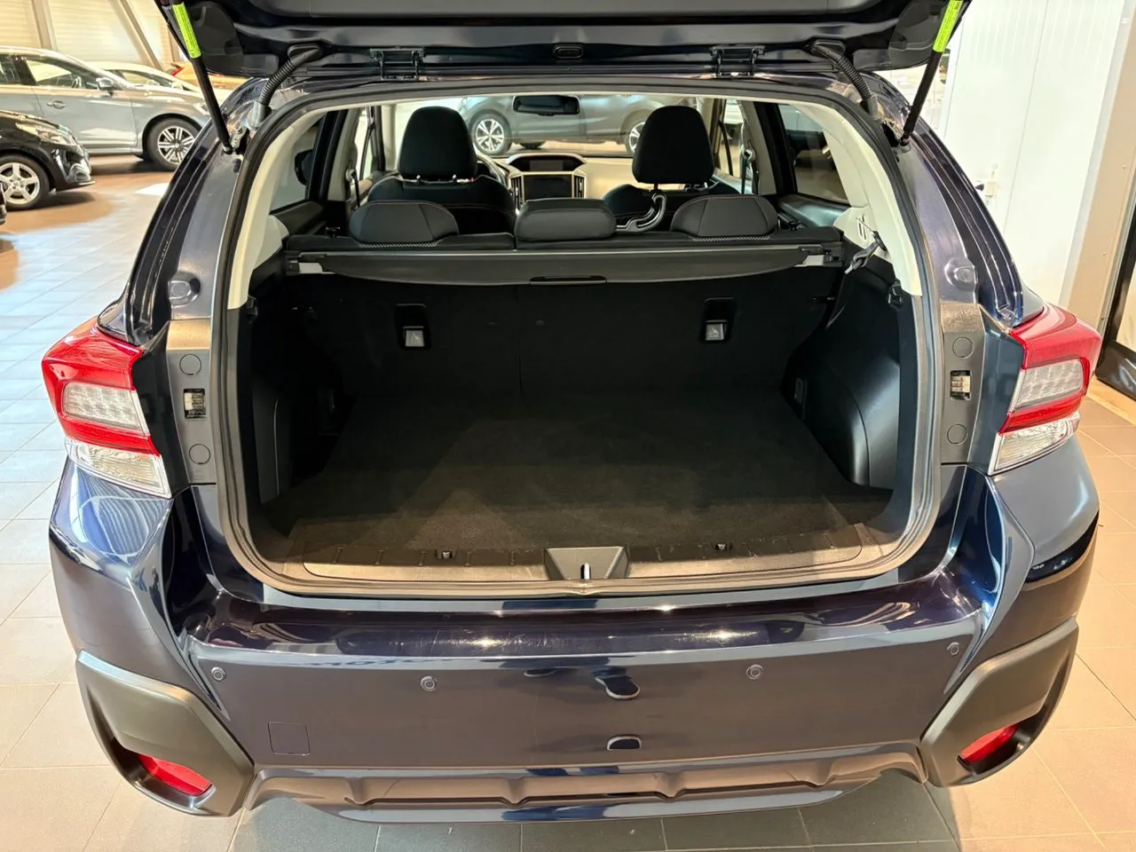 Vehicle image 7