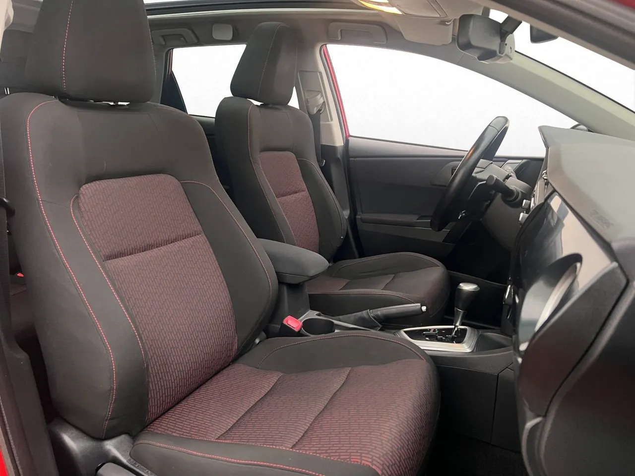 Vehicle image 25
