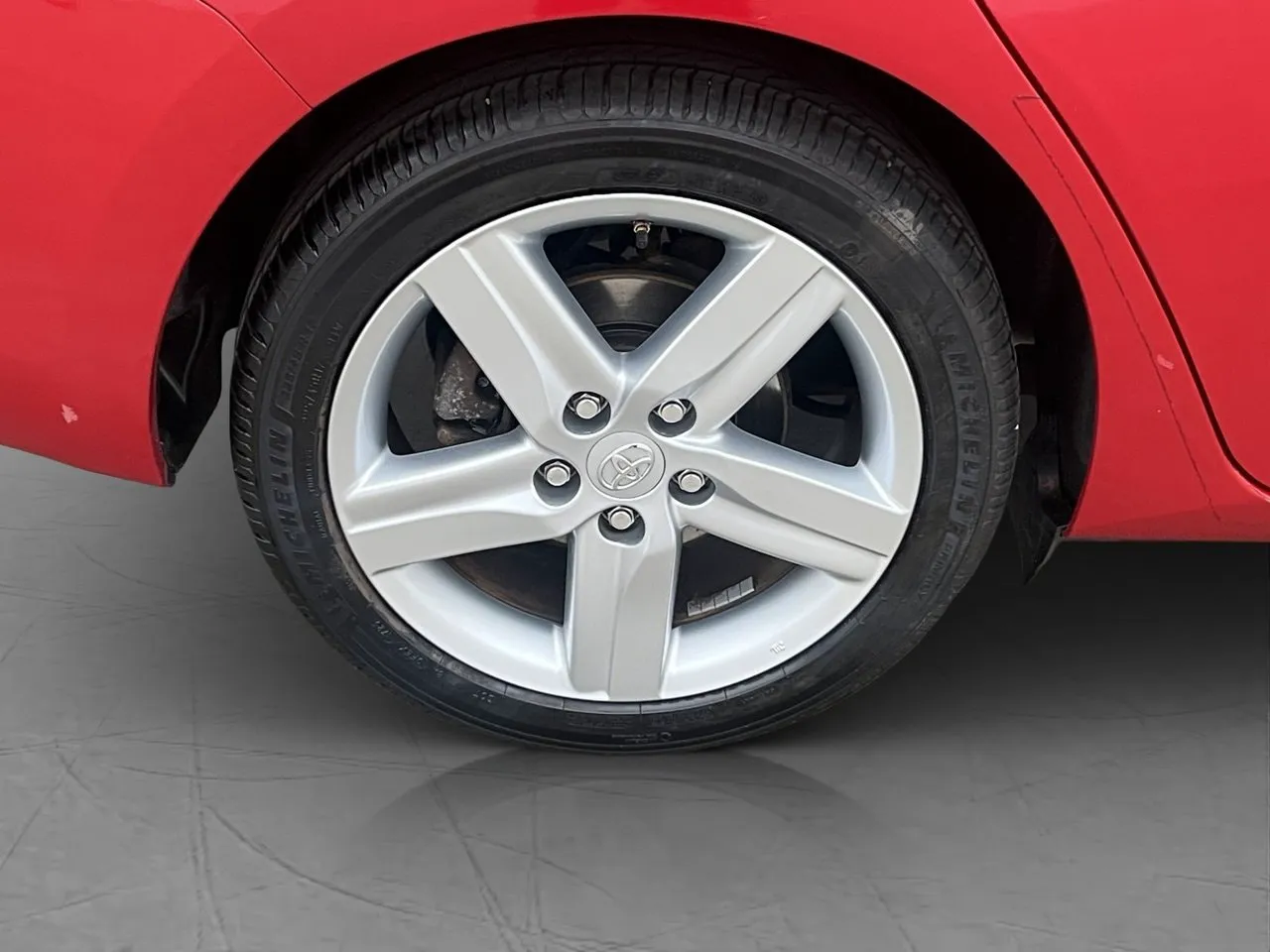 Vehicle image 30