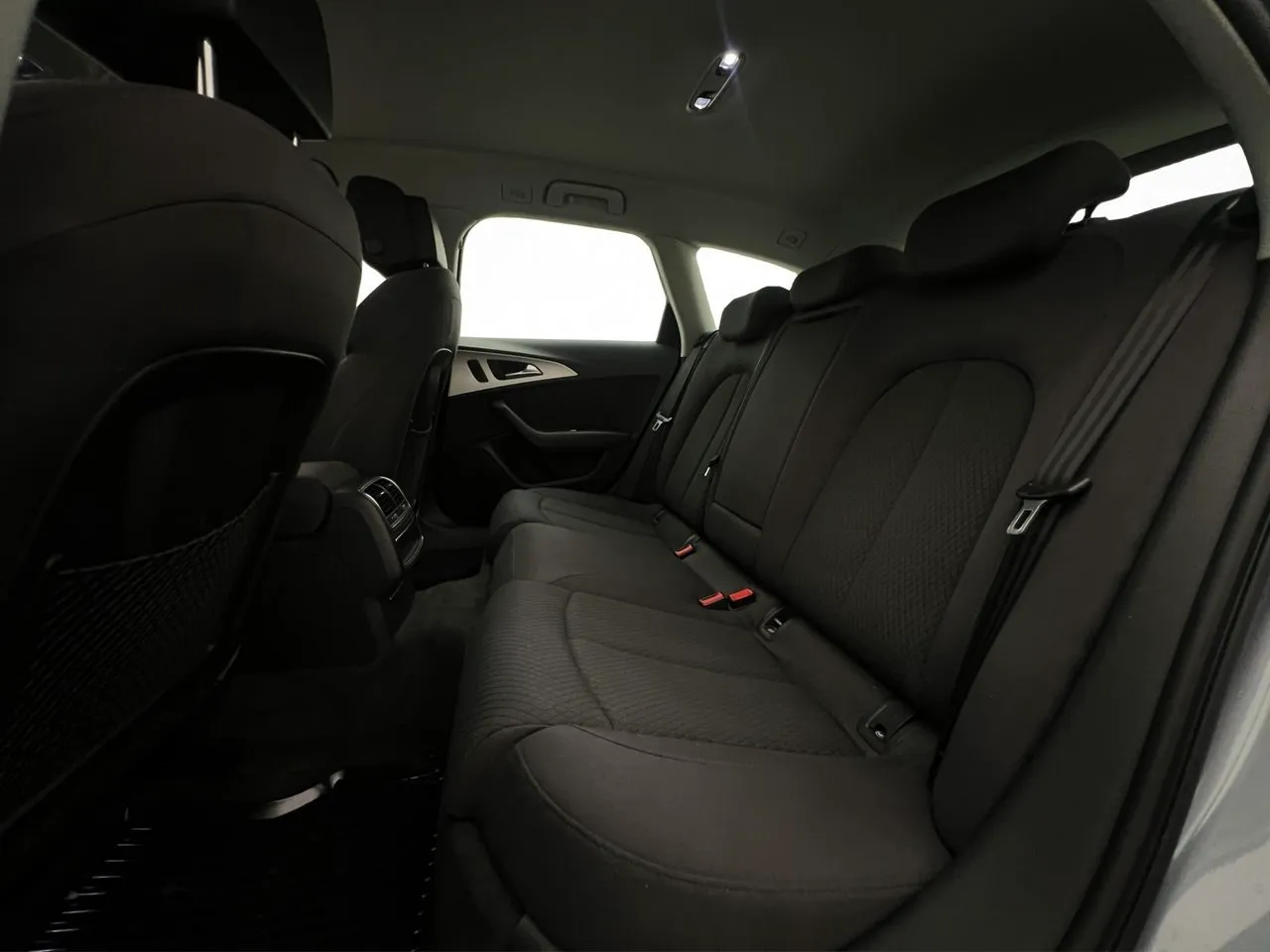 Vehicle image 25