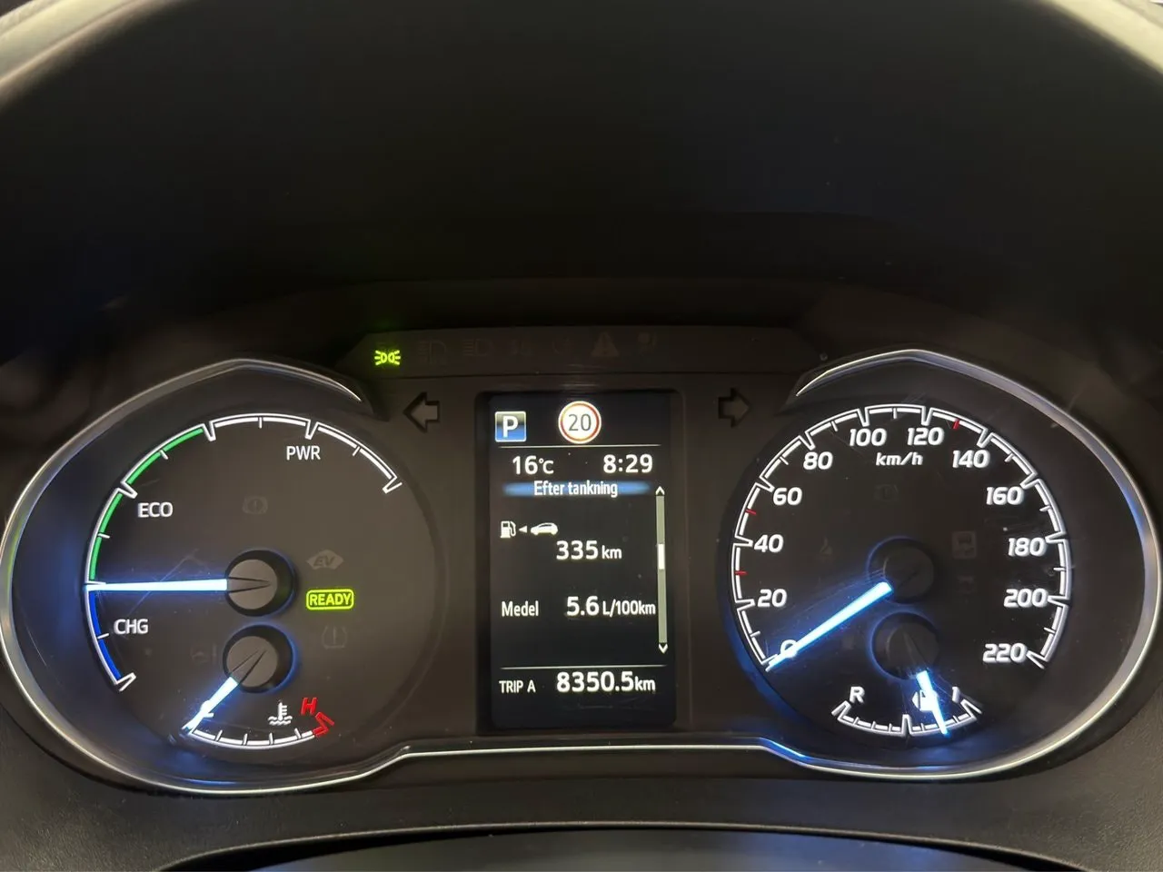 Vehicle image 16