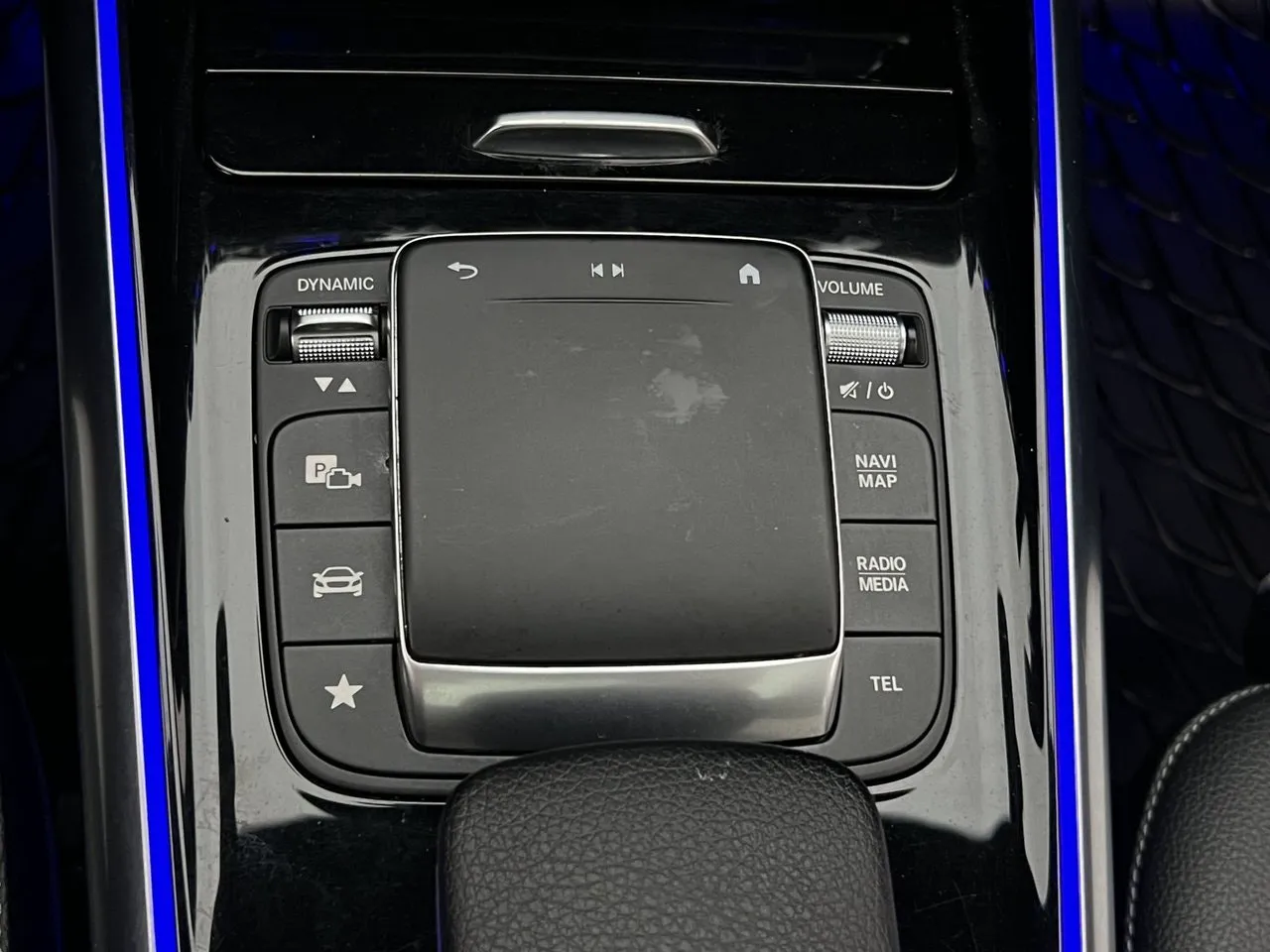 Vehicle image 24