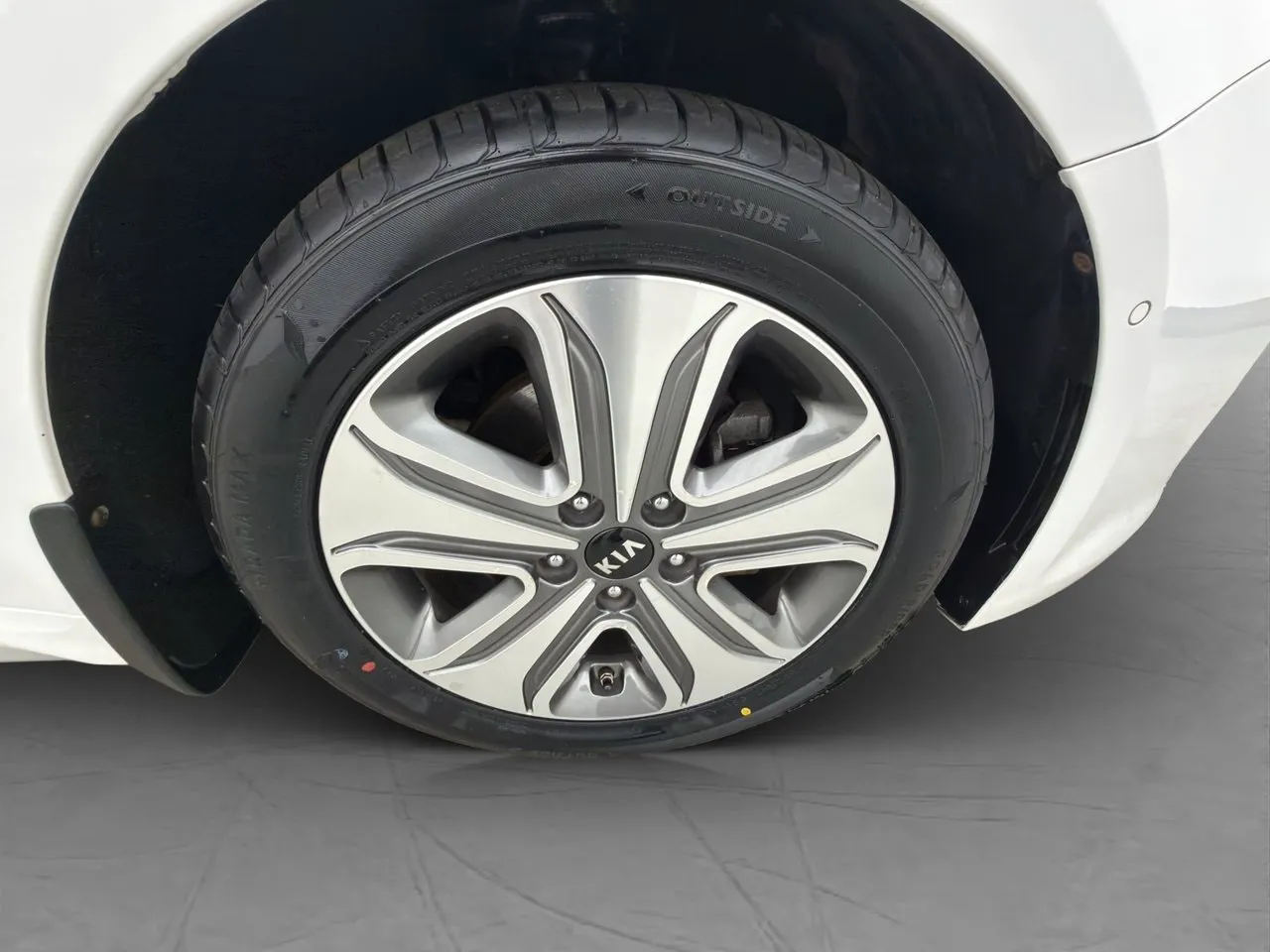 Vehicle image 35