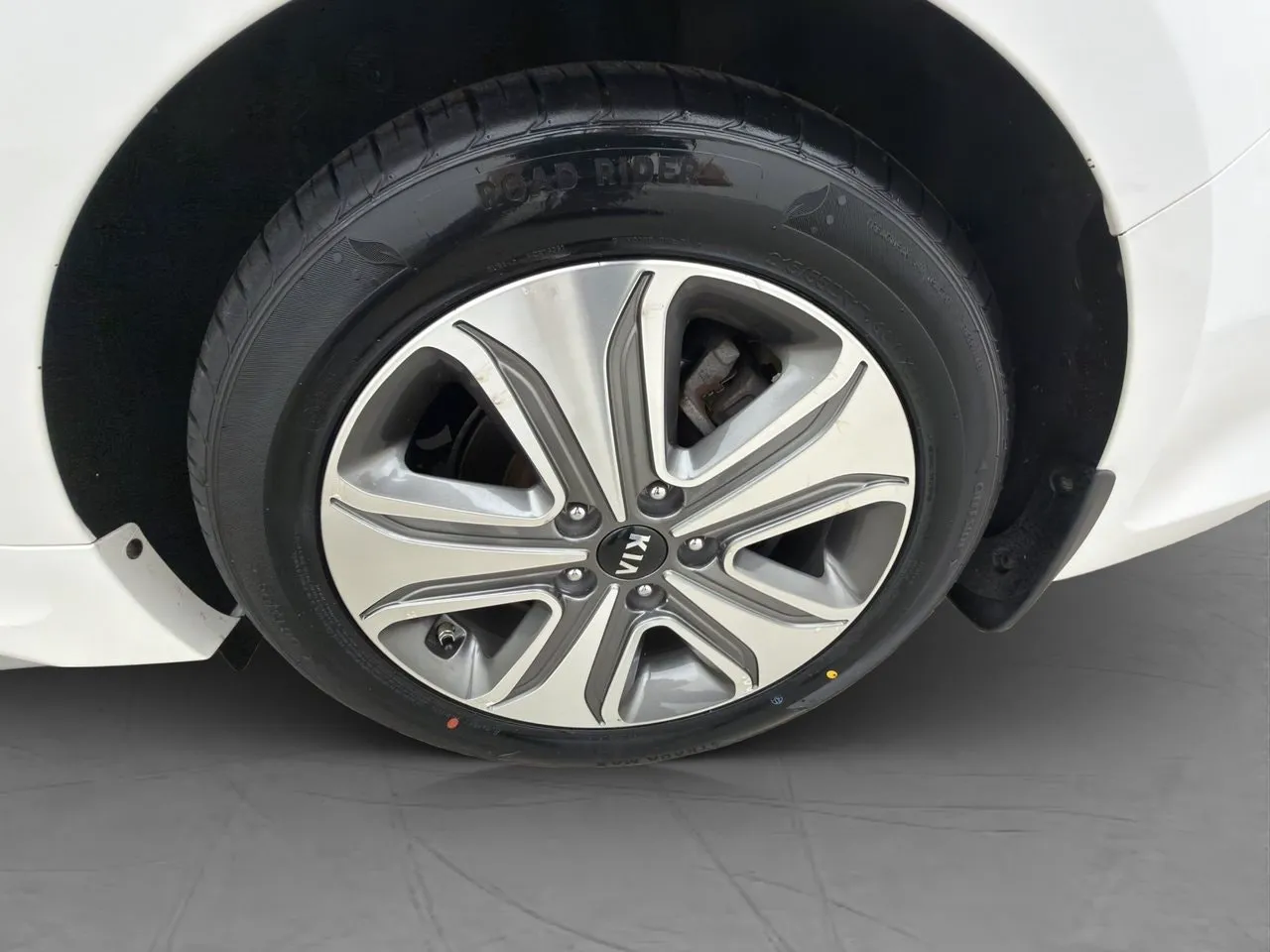 Vehicle image 33