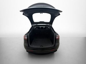 Tesla Model Y bild 9