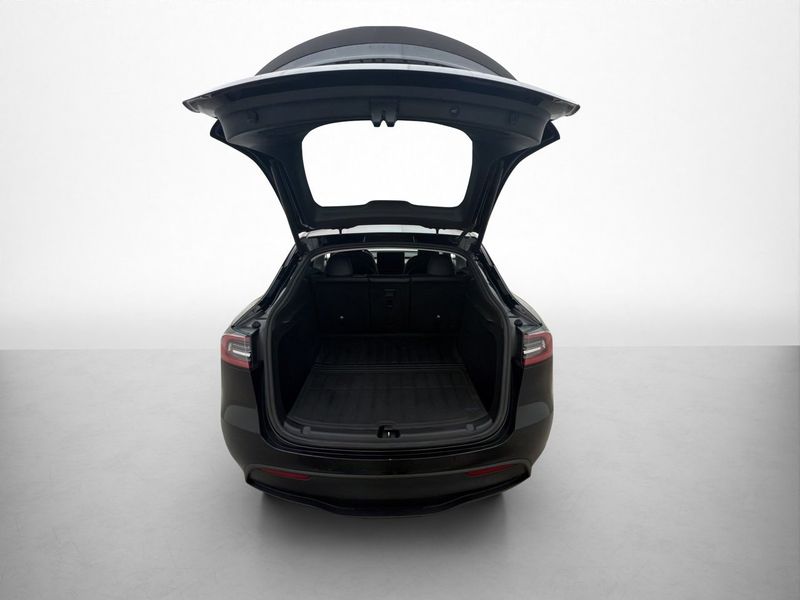 Tesla Model Y bild 9