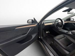 Tesla Model Y bild 10