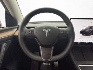 Tesla Model Y bild 14