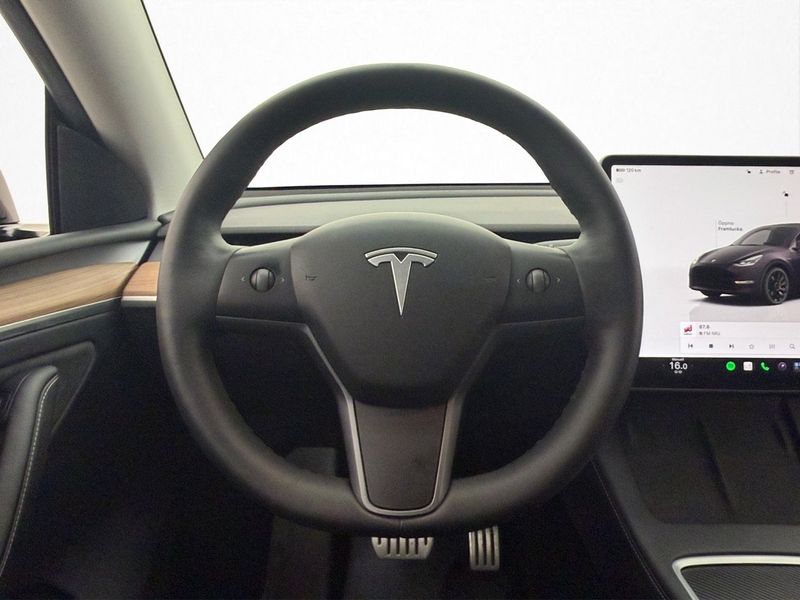 Tesla Model Y bild 14