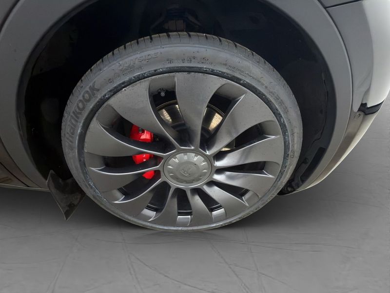 Tesla Model Y bild 32