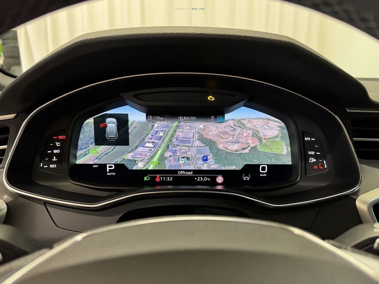 Vehicle image 8
