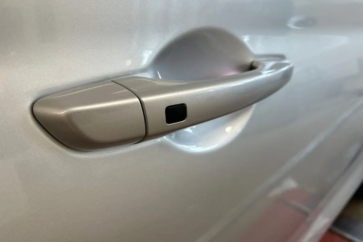 Vehicle image 20