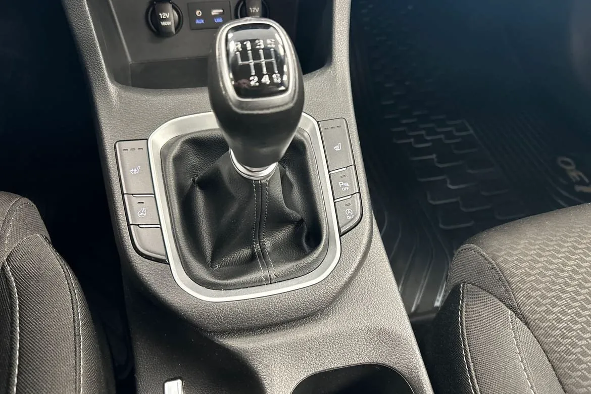 Vehicle image 21