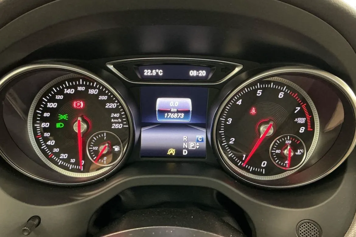 Vehicle image 21