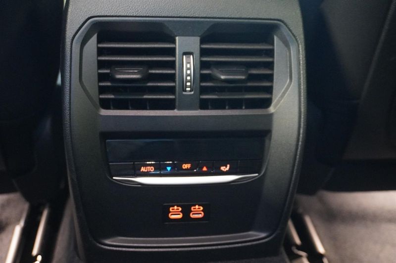 BMW i4 bild 12