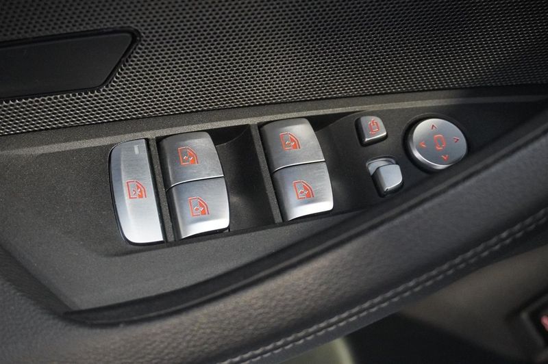 BMW i4 bild 14