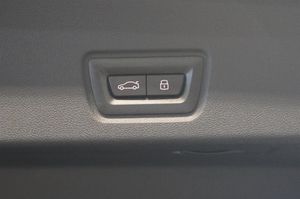 BMW i4 bild 7