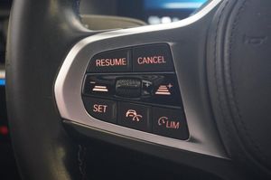BMW i4 bild 18