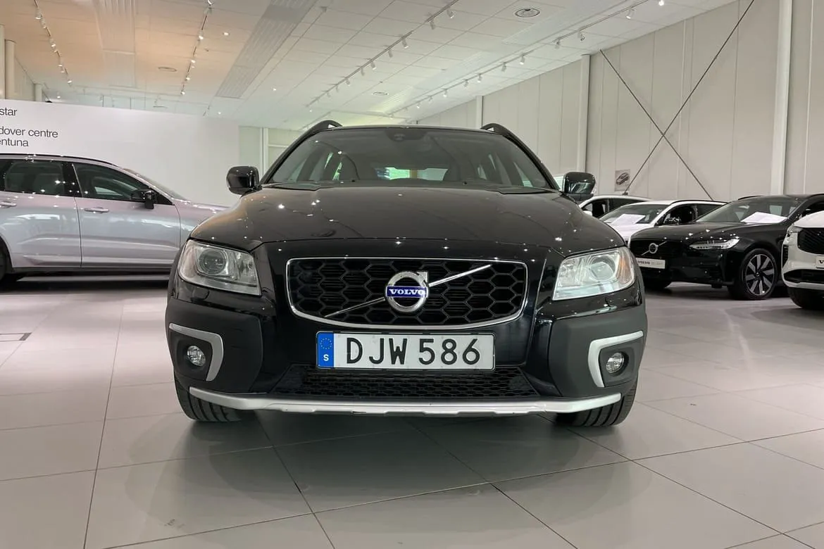 Vehicle image 25