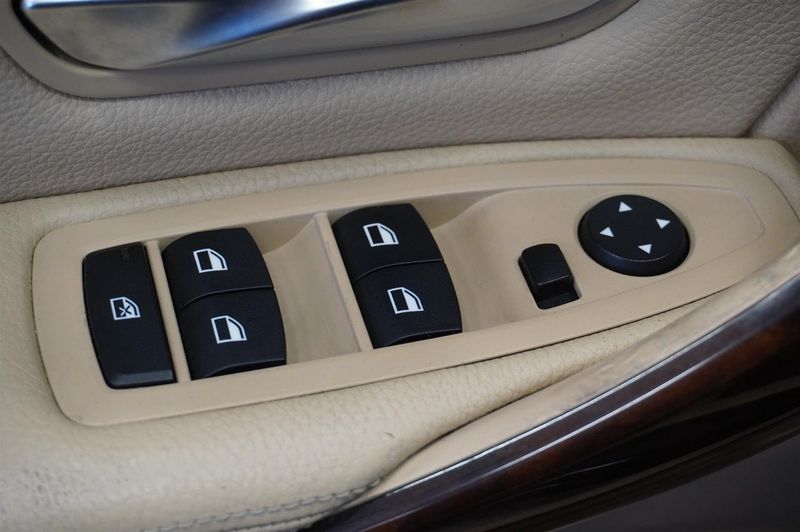 BMW 330 bild 12
