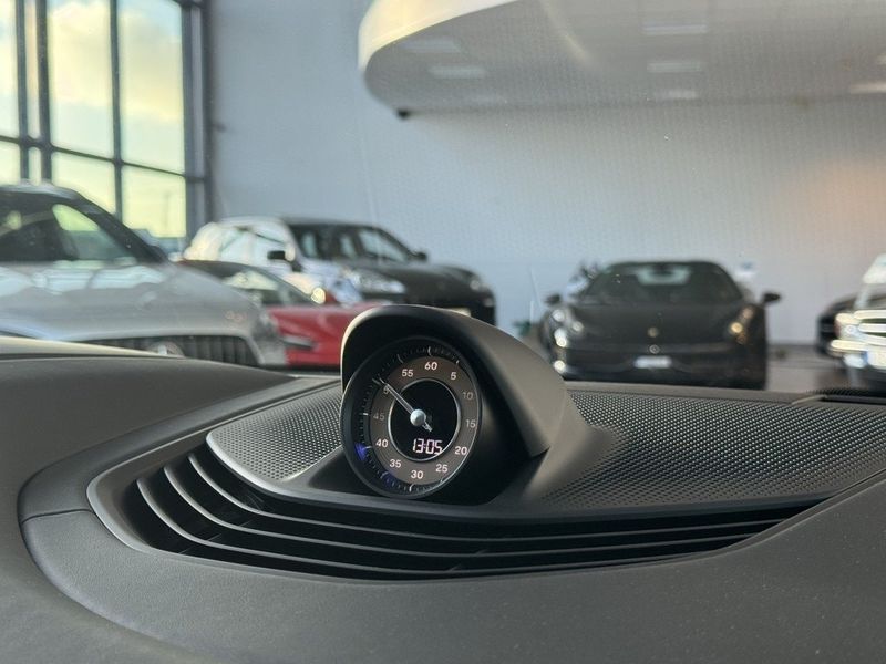 Porsche Taycan bild 33