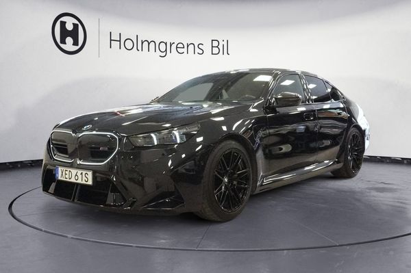 BMW M5 Sedan Keramiska Bromsar B W Head-Up | Ränta 3,95% - 2025