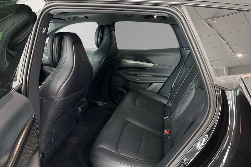 Lynk & Co 08 bild 7