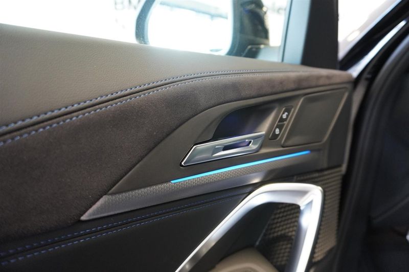 BMW iX1 bild 8