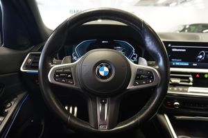 BMW 330 bild 12