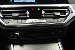 BMW 330 bild 21