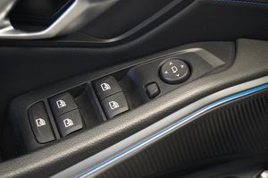 BMW 330 bild 8